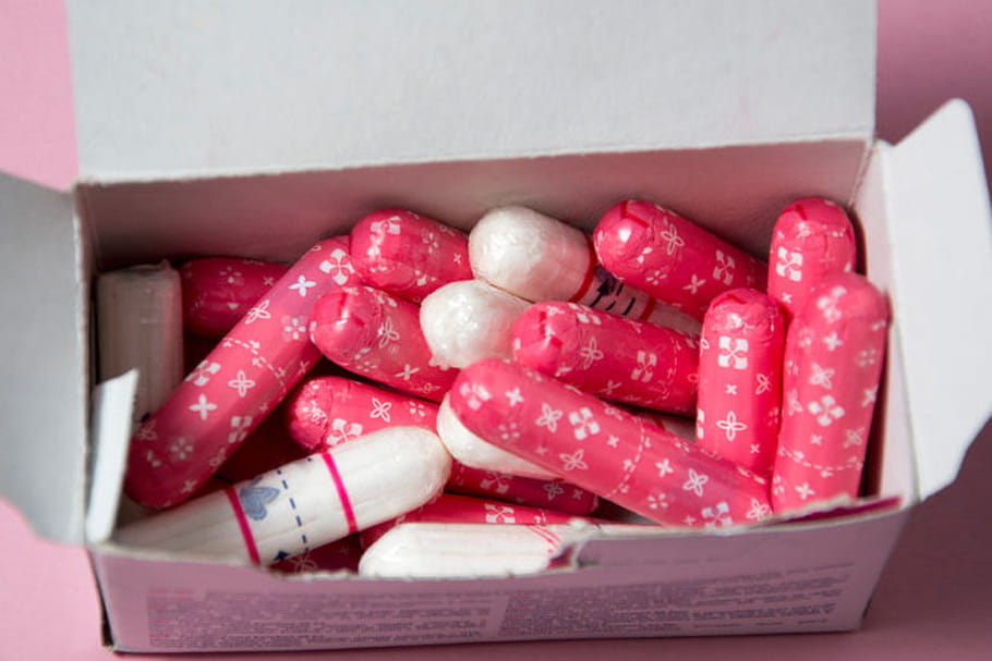 Tampons : le gouvernement veut davantage de transparence sur leur composition