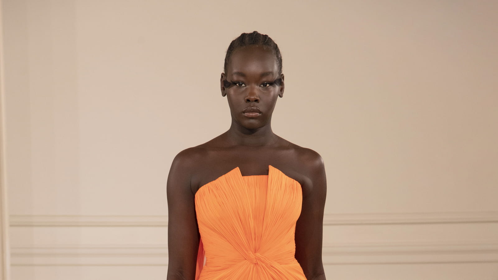 Look 60