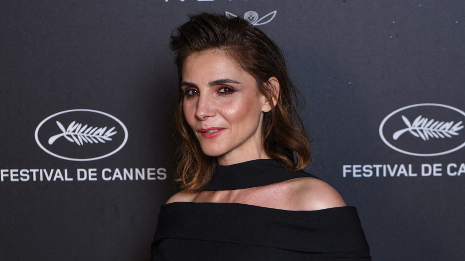 Clotilde Courau, le parcours beauté époustouflant de la tête couronnée en 30 photos