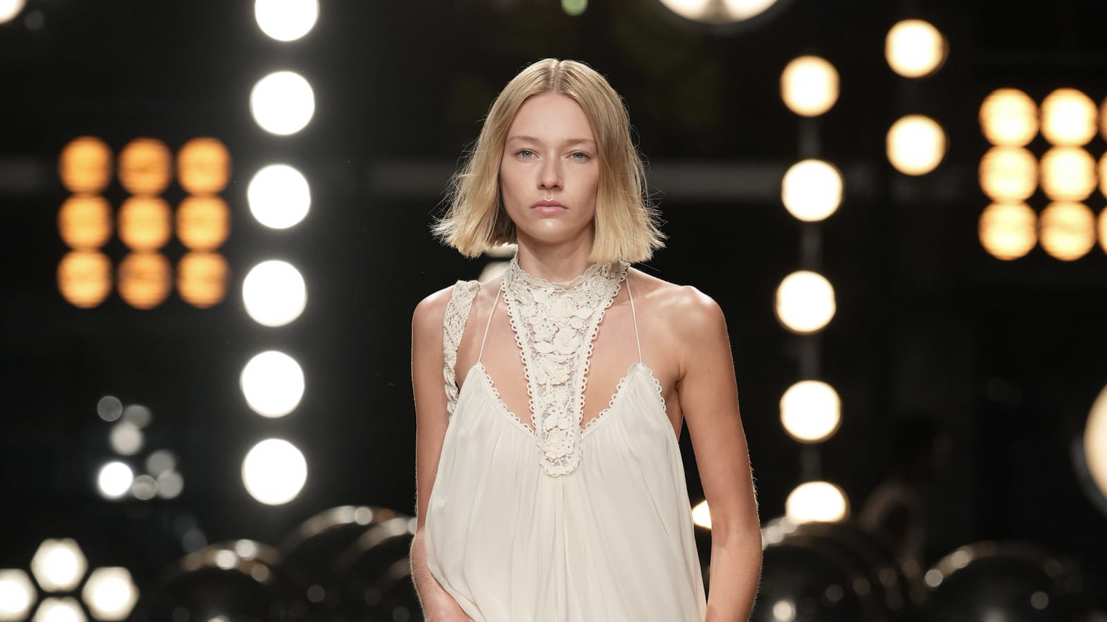 Look 30