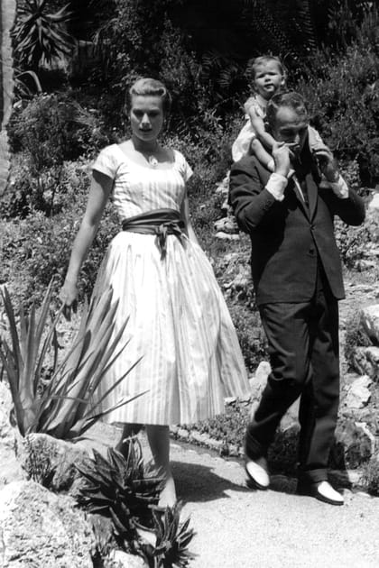 Grace Kelly en robe rayée évasée