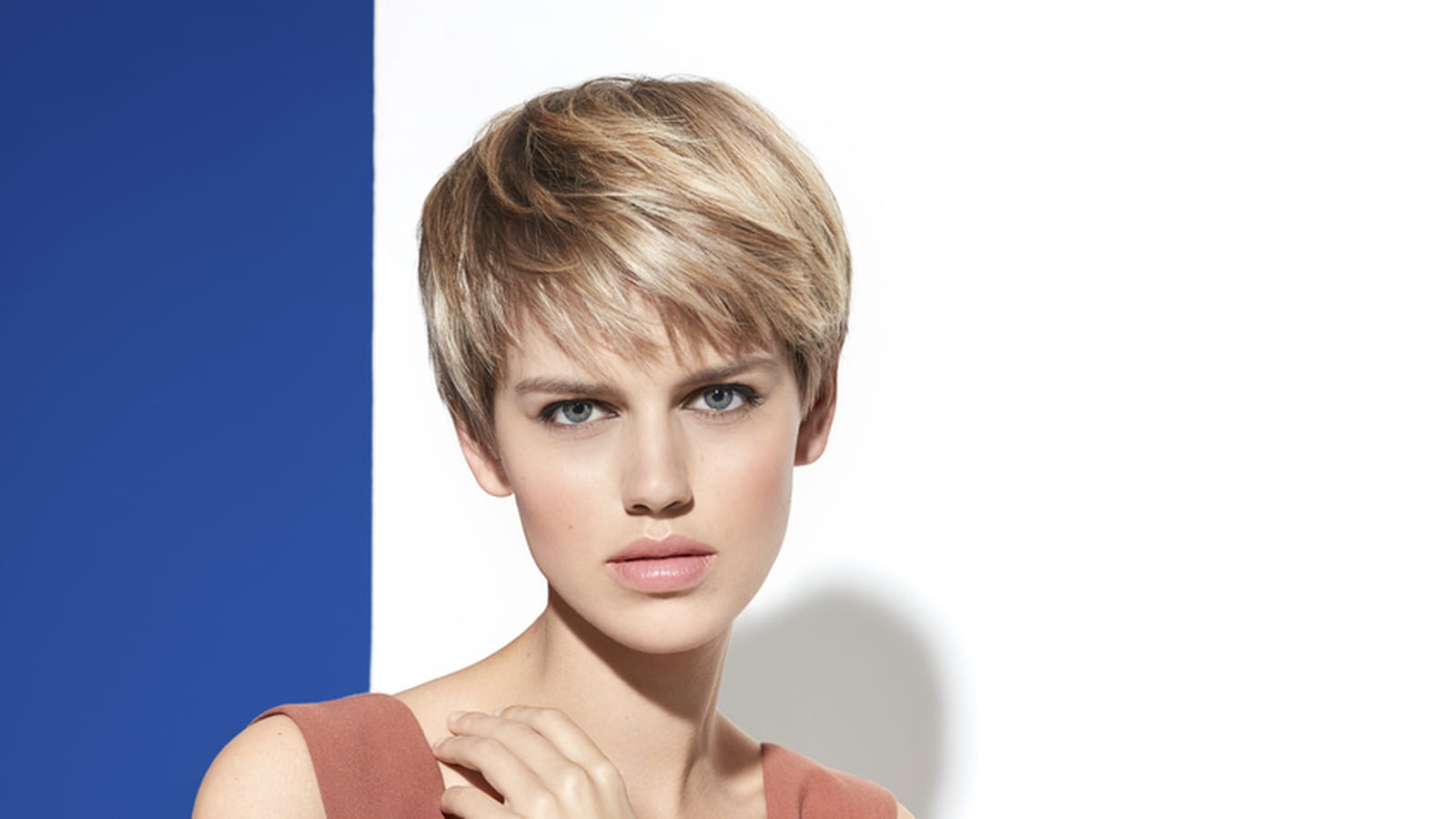 La coupe garçonne avec frange