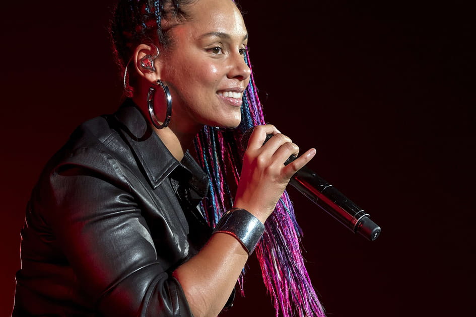 Les cheveux roses tress&eacute;s d'Alicia Keys