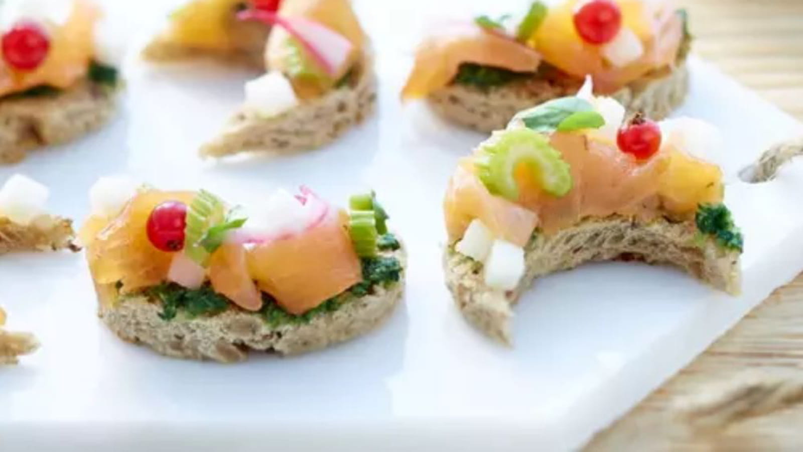Ceviche de saumon fumé de Norvège, poire, crème de cresson