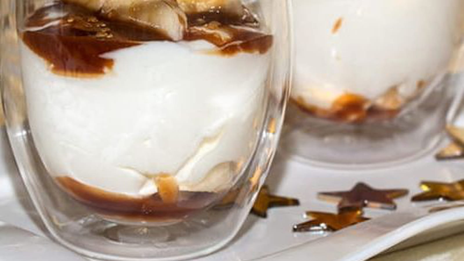 Verrines de mascarpone à la banane et au caramel