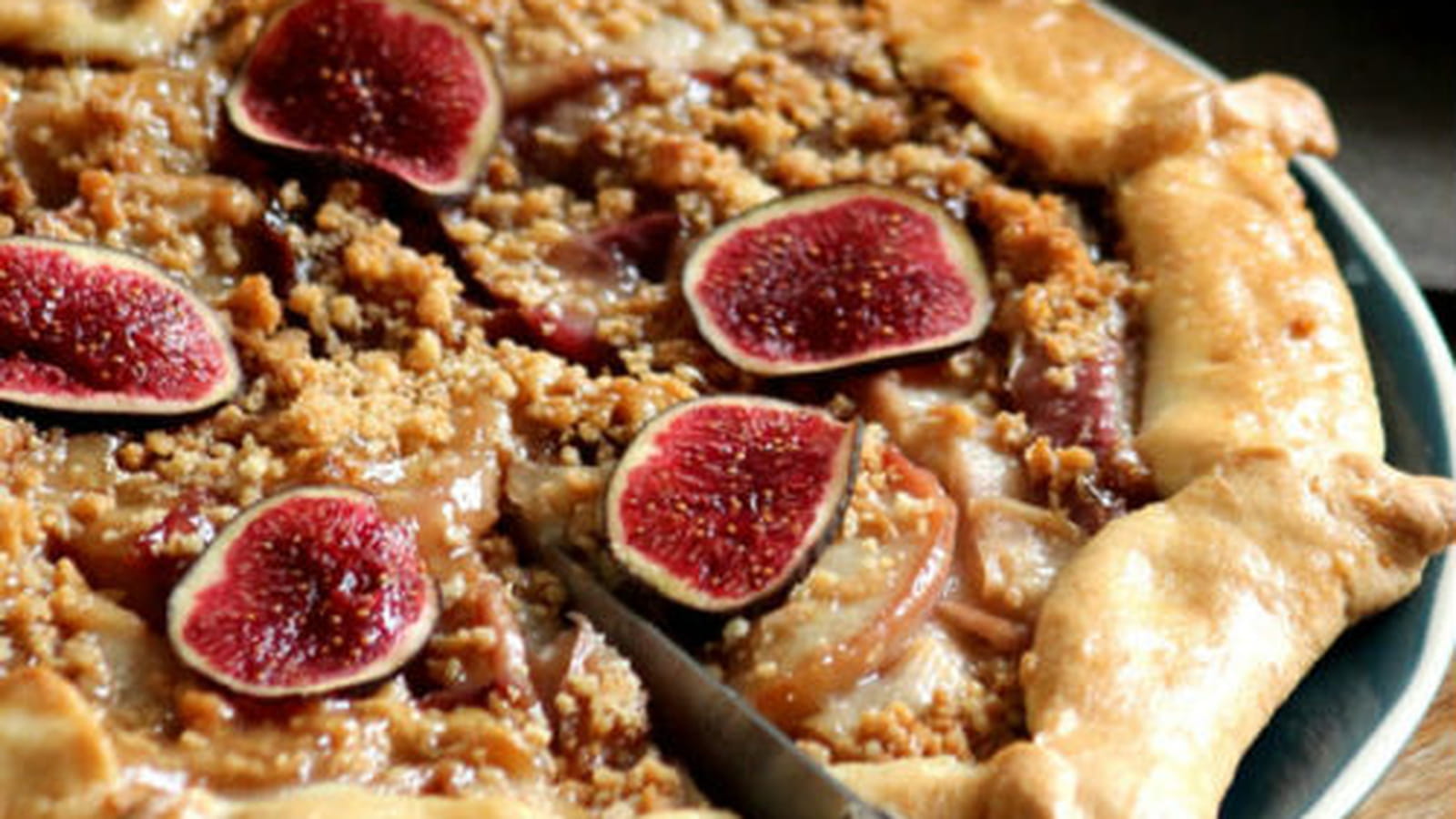Tarte façon « crumble » aux nectarines et figues