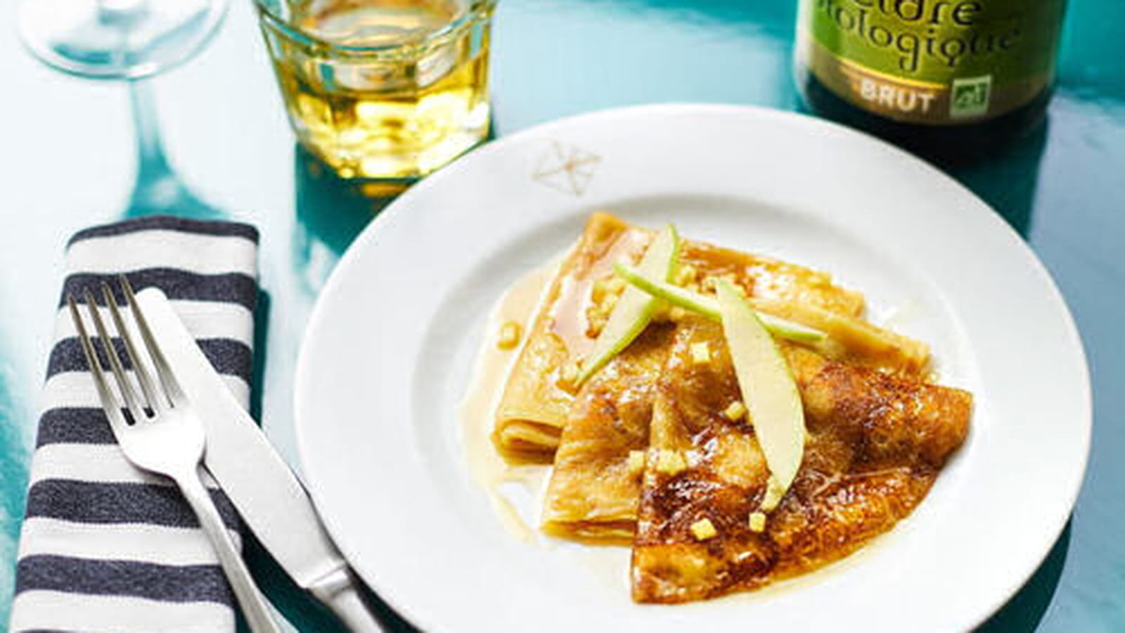 Crêpes de la Chandeleur aux pommes et cidre Val de Rance