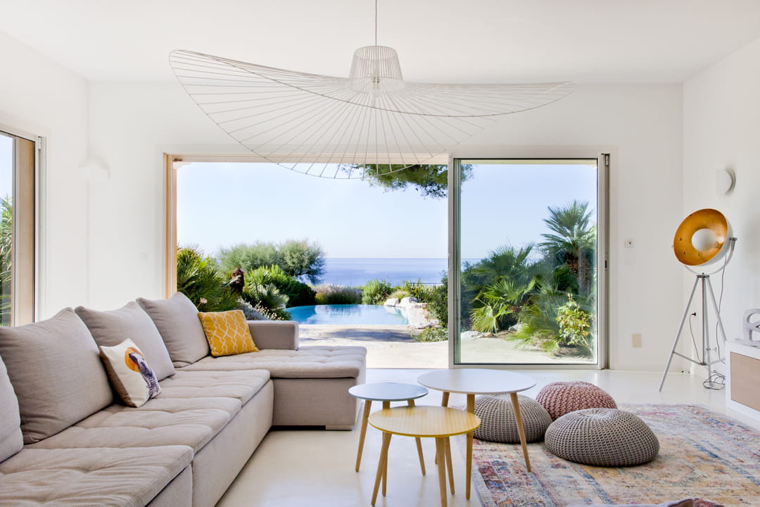 30 houses with sea views 30 houses with sea views