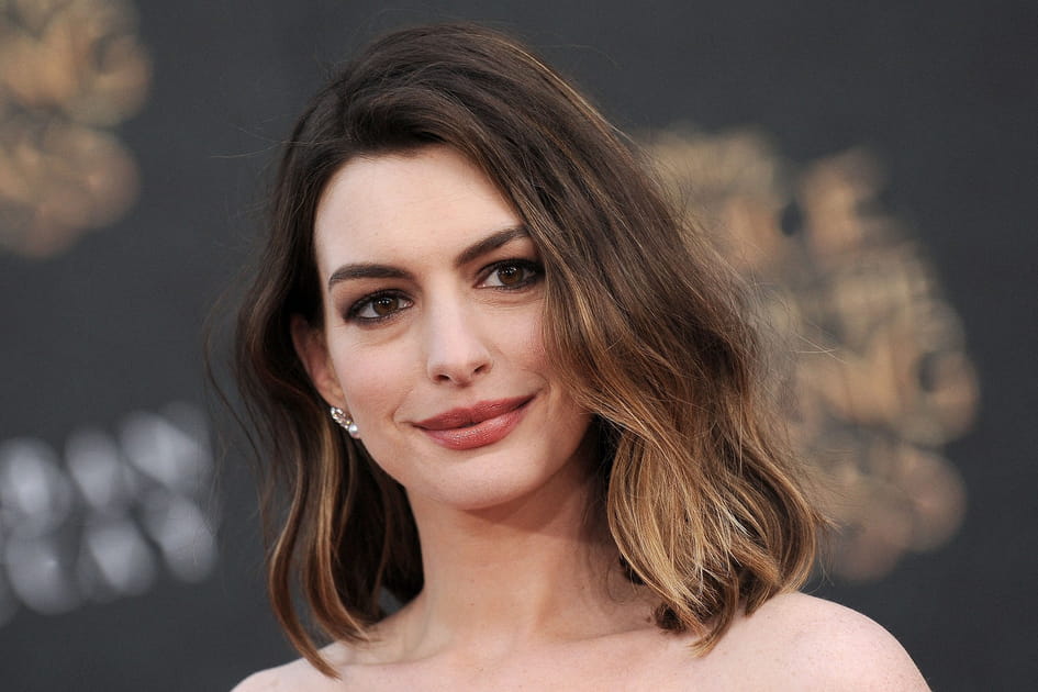 Le carr&eacute; wavy d'Anne Hathaway