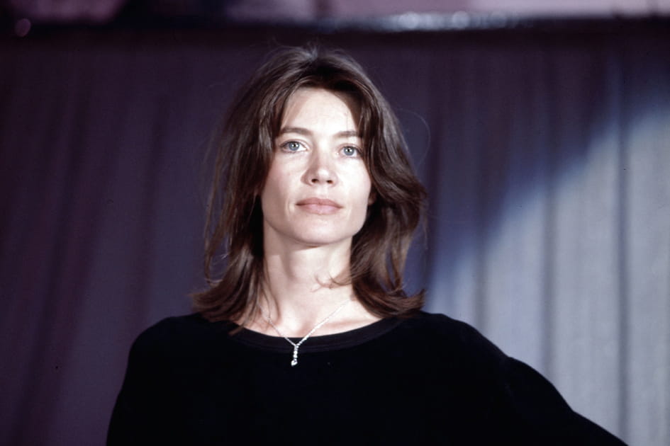 Le carr&eacute; mi-long de Fran&ccedil;oise Hardy