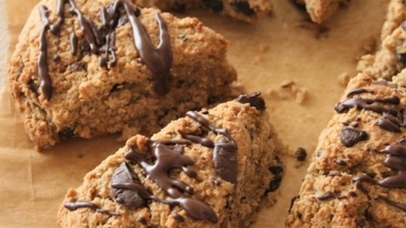 Scones à la fève de cacao et chocolat sans gluten, sans lait et sans oeufs