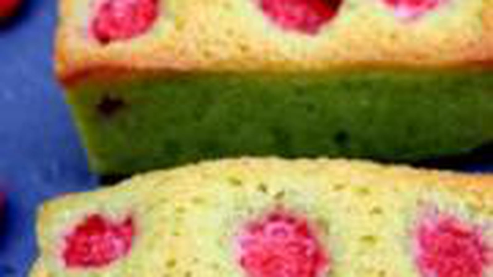 Financiers au thé matcha et framboises