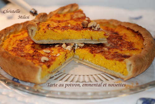 Tarte au potiron, emmental et noisettes