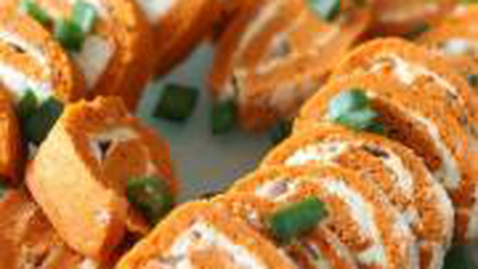 Roulé apéritif tomate, paprika et fromage aux herbes