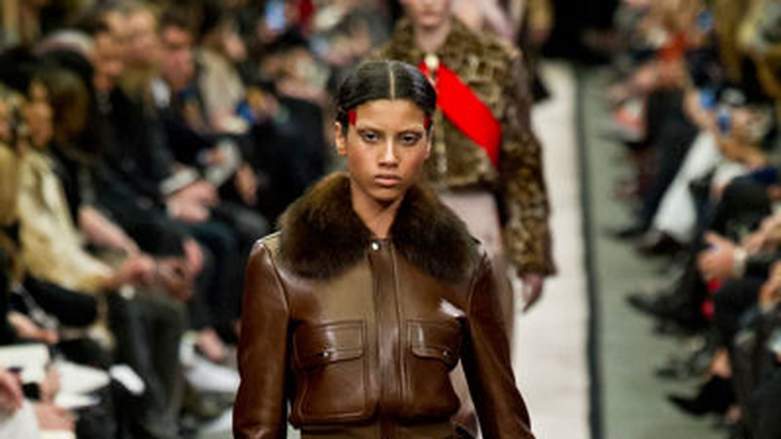 Jupe plissée chez Givenchy