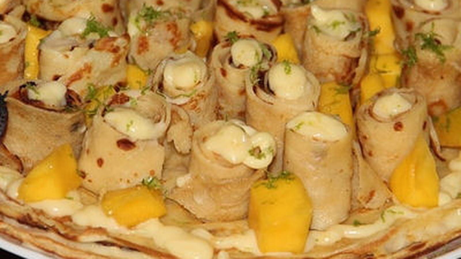 Gâteau de rosettes de crêpes au citron