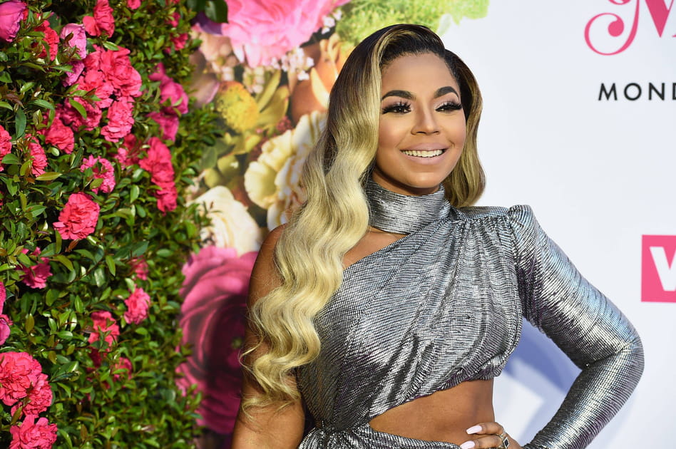 Flop&nbsp;: Ashanti et ses faux cils XXL