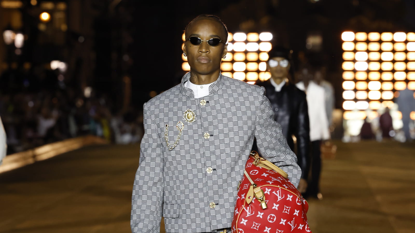 Look 66