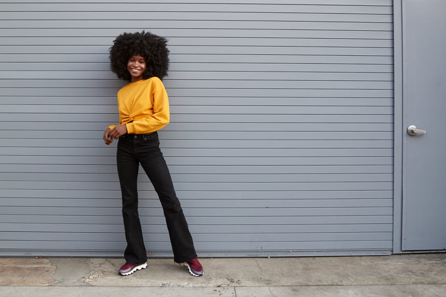 Jean flare : comment porter ce denim qui allonge la silhouette ?