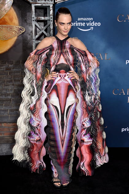 FLOP&nbsp;: Cara Delevingne en robe Iris van Herpen