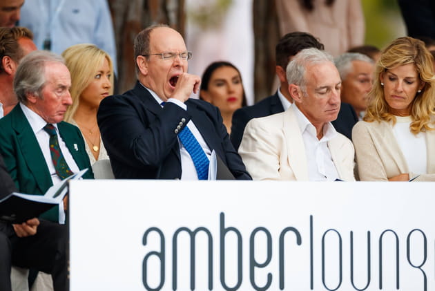 Albert de Monaco s'ennuie...