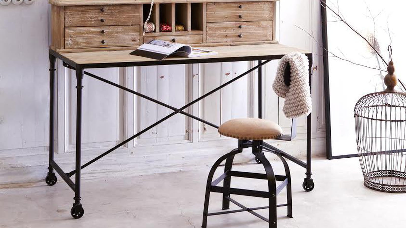 Secretaire Tikamoon