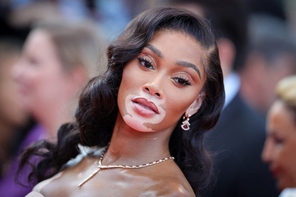 Le negative space eyeliner dor&eacute; de Winnie Harlow