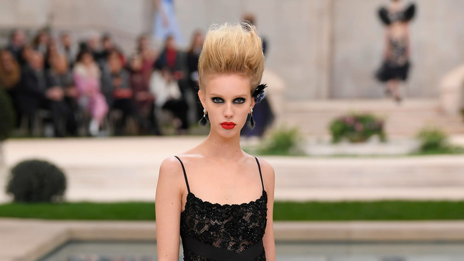 Look 50
