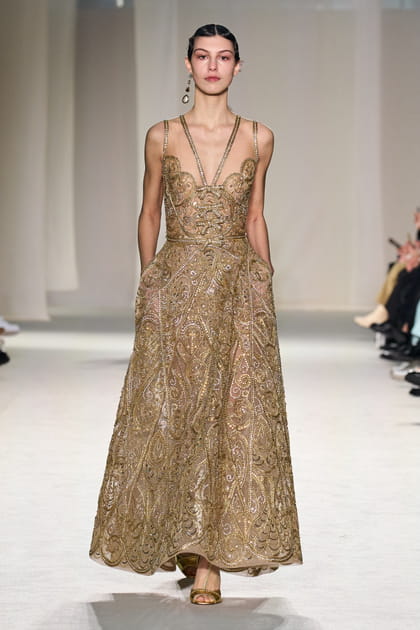 Look 4&nbsp;du d&eacute;fil&eacute; Elie Saab