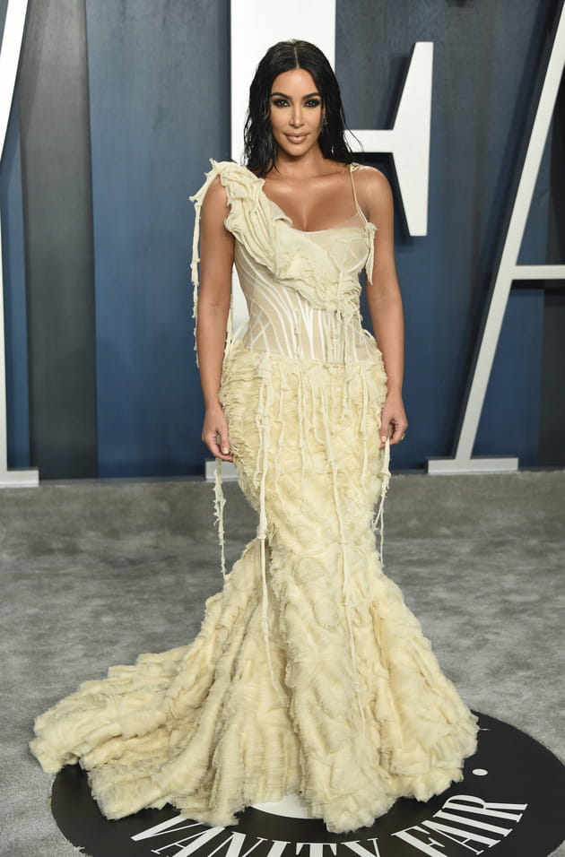 TOP Kim Kardashian en robe Alexander McQueen