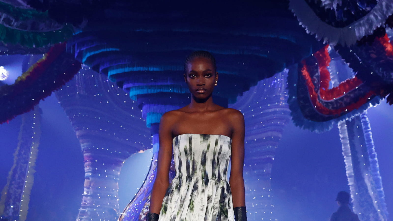 Look 29
