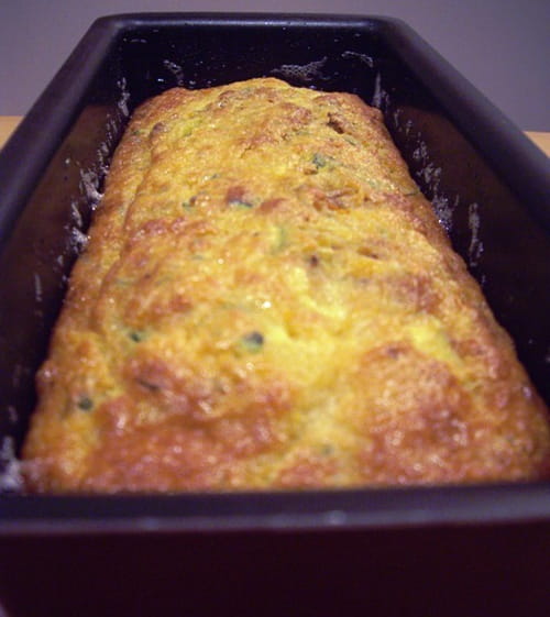Cake courgette, carotte, anchois et noix
