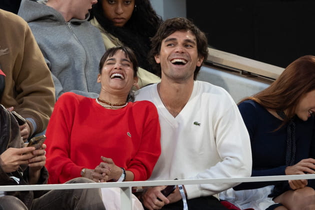 Les acteurs Sofia Boutella et K.J. Apa, aperçus ensemble à Roland-Garros