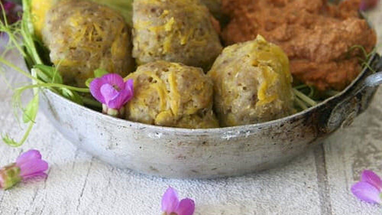 Boulettes de sarrasin et carottes à la vapeur