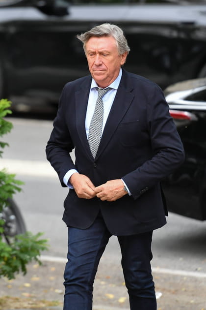 Jacques Legros appara&icirc;t aux obs&egrave;ques de Nonce Paolini