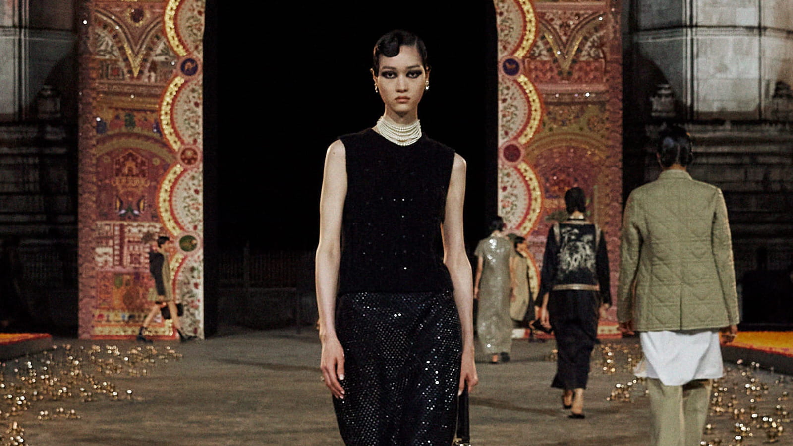 Look 19