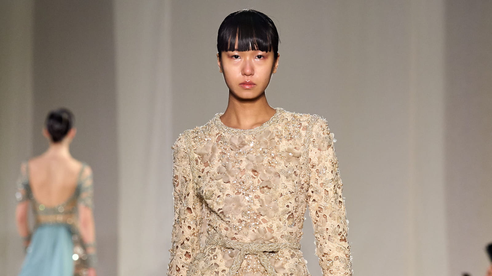 Look 15