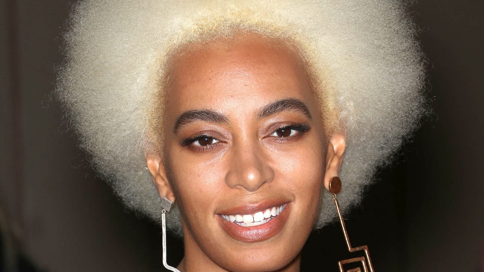 Solange Knowles en blonde