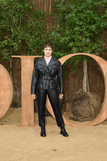 Christine and the Queens au d&eacute;fil&eacute; Dior