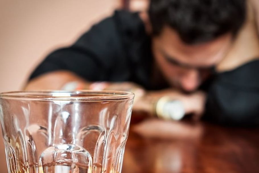 Alcoolisme : pas de prescription de baclofène à haute dose