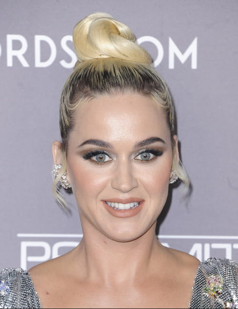 Flop&nbsp;: Katy Perry et son chignon platine