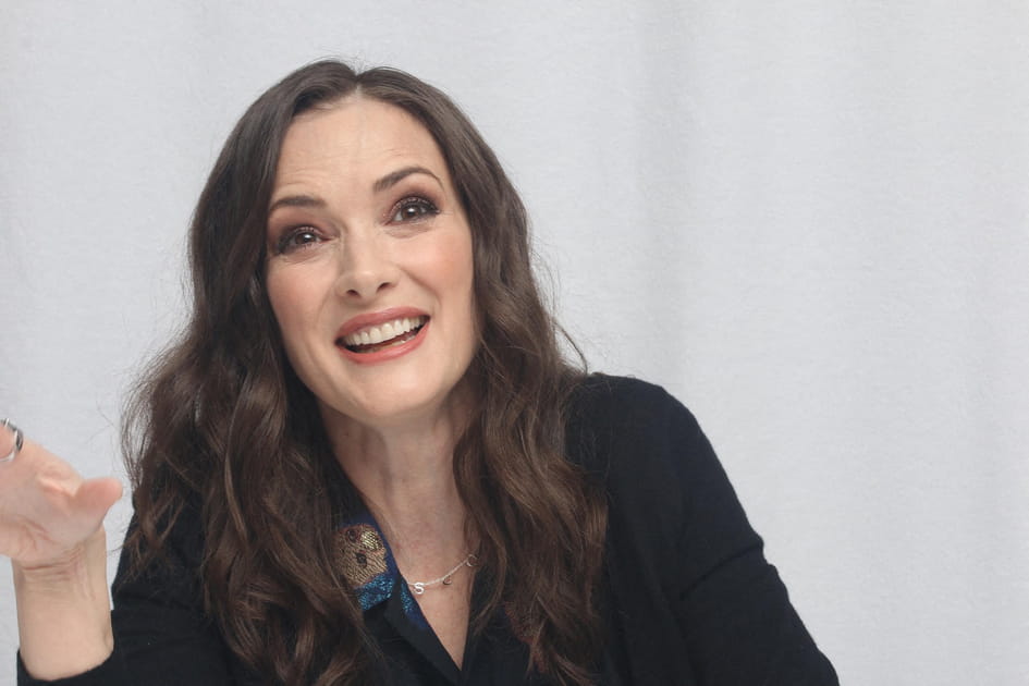 Les cheveux boucl&eacute;s chocolat de Winona Ryder