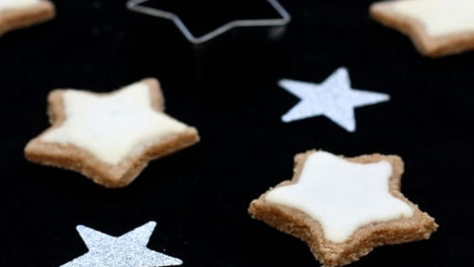 Etoiles à la cannelle et amandes (Zimtsterne bredele)