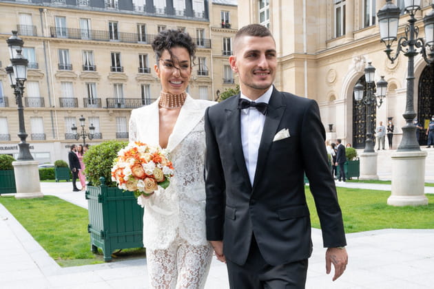 Jessica A&iuml;di et Marco Verratti &agrave; la sortie de la mairie