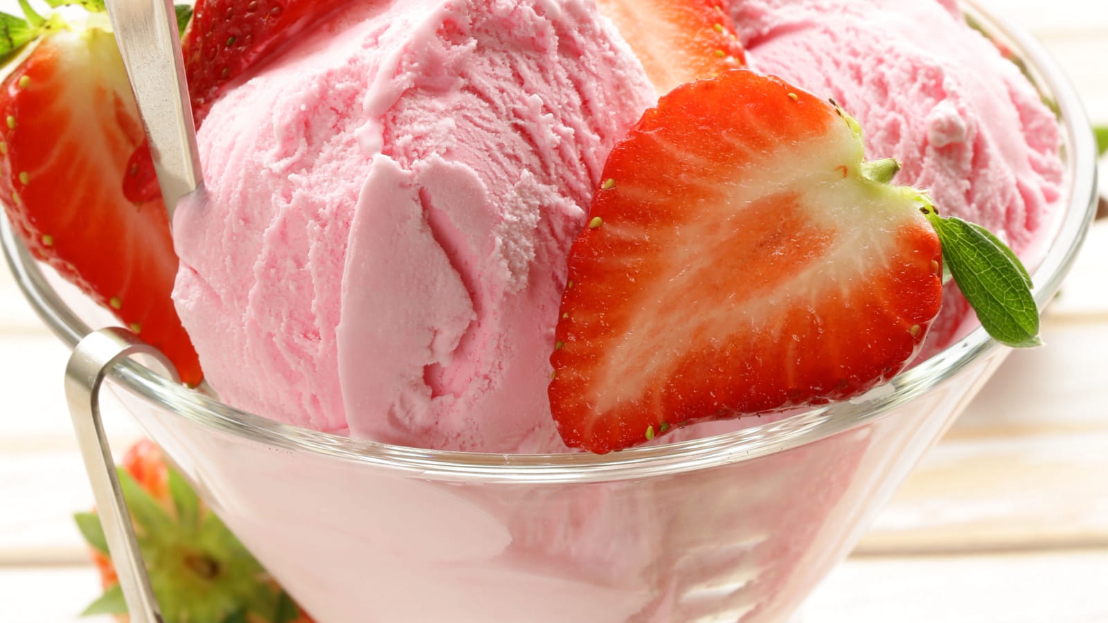 Glace au yaourt et aux fraises