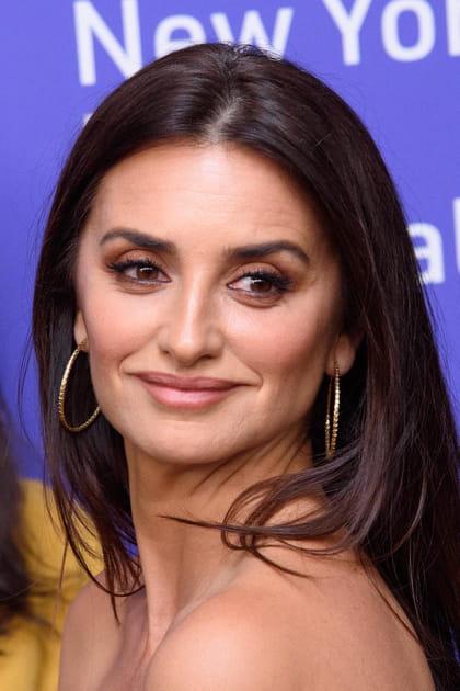 Top&nbsp;: Penelope Cruz et son make-up automnal