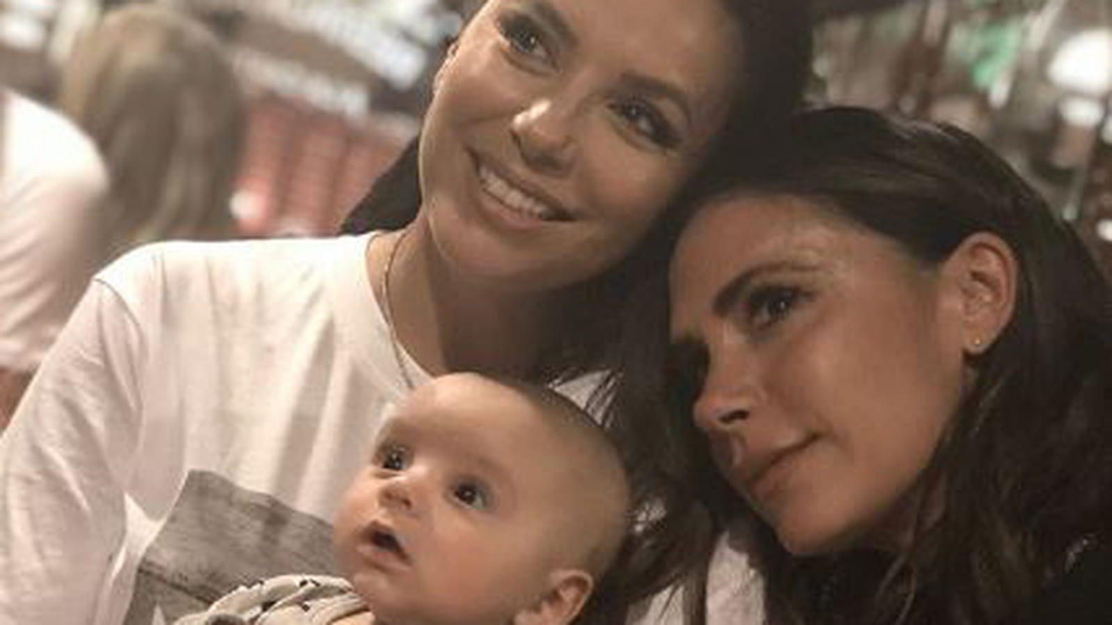 Eva Longoria, Santiago, Victoria Beckham