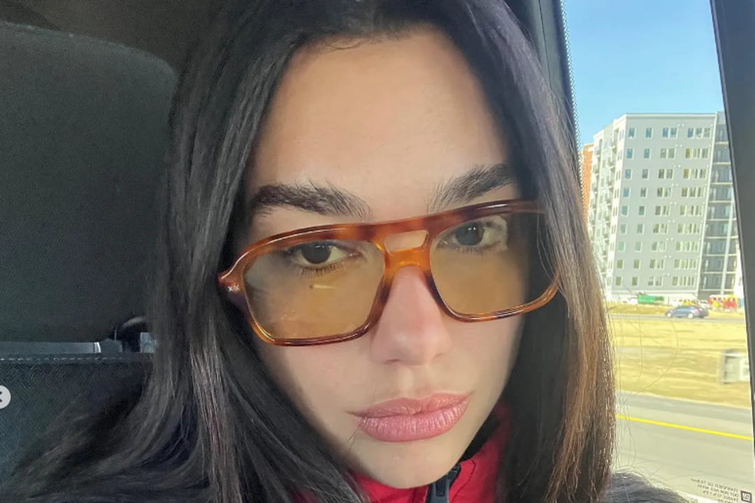 Dua Lipa Sans Maquillage