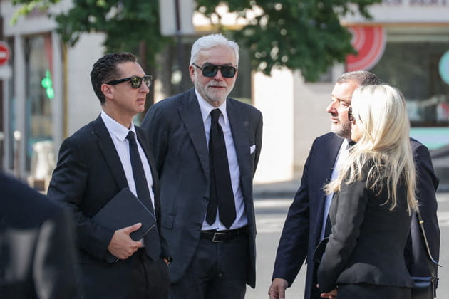 Pascal Praud, aperçu aux obsèques de Philippe Labro