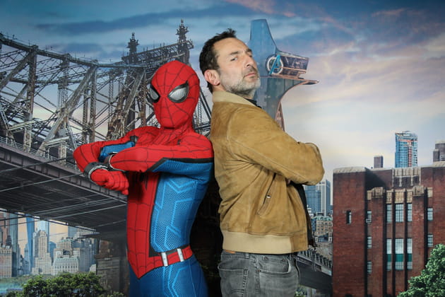 Gilles Lellouche pr&ecirc;t &agrave; sauver la ville avec Spider-Man